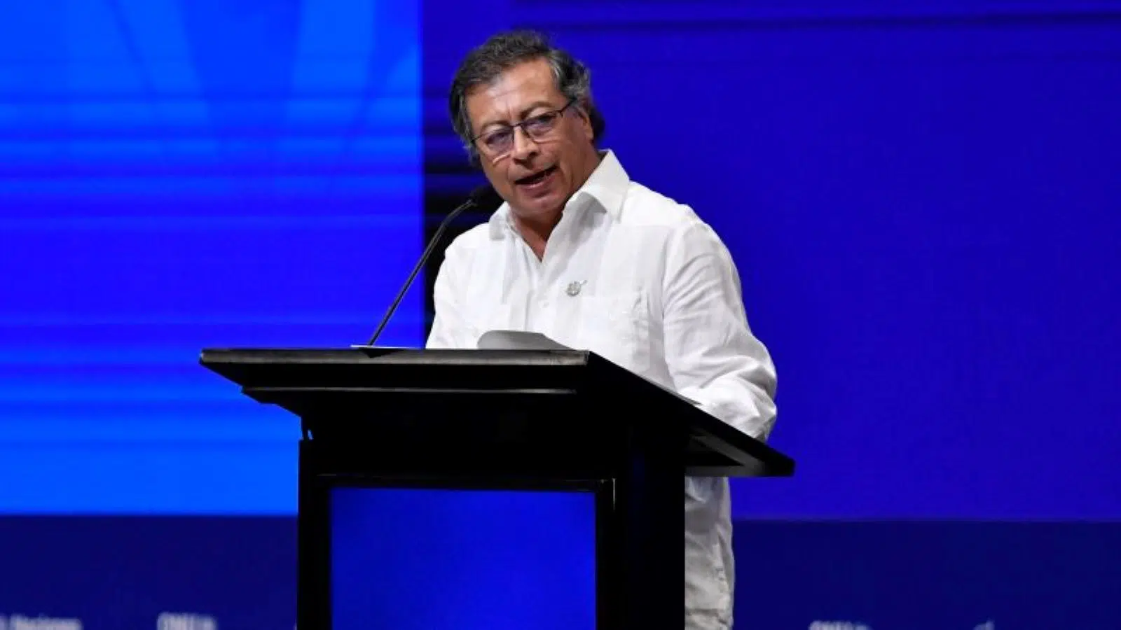Petro pide la renuncia a ministros y jefes de departamentos administrativos