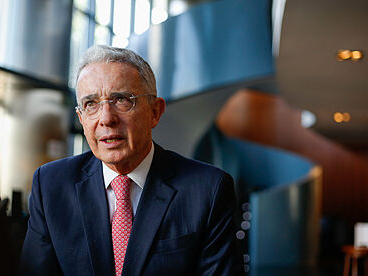Declaran culpable a Álvaro Uribe