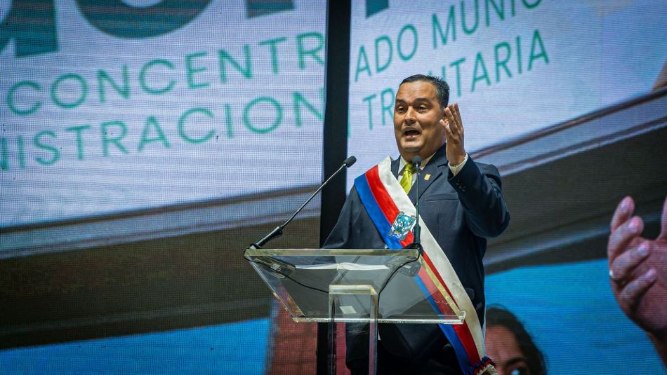 "Creemos firmemente en la democracia y por ello lucharemos con todas nuestras fuerzas por la defensa del voto": Alcalde (E) Adrián Romero