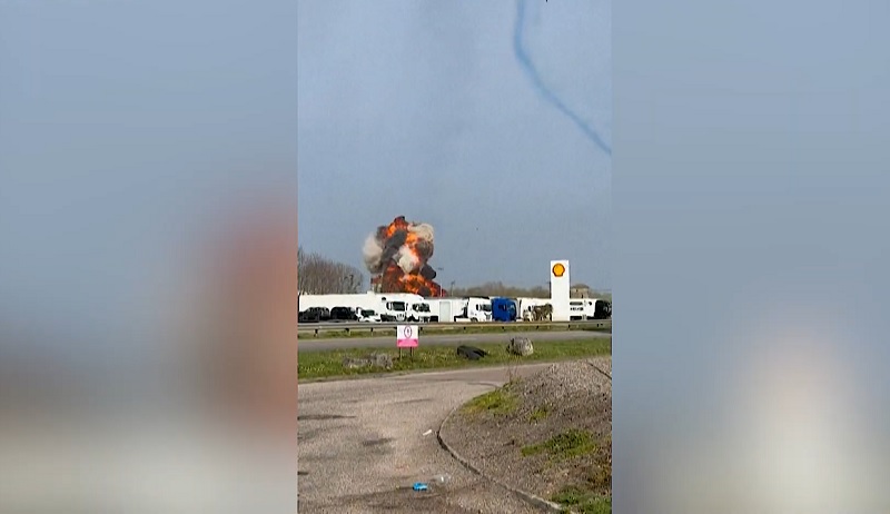 Dos aviones de la Patrulla de Francia colisionaron durante un ejercicio de entrenamiento