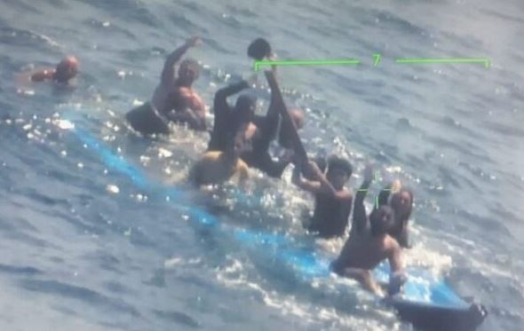 Dos de los sobrevivientes del naufragio del 