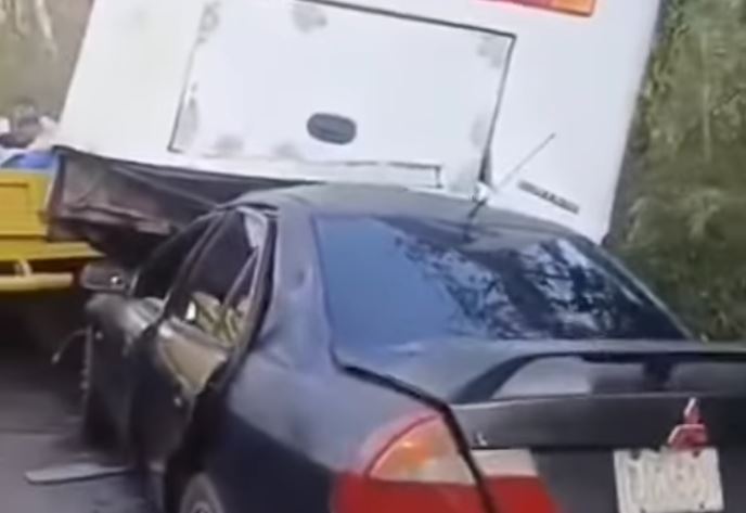 Múltiple colisión vehicular deja una persona fallecida y varias heridas en ciudad Bolívar