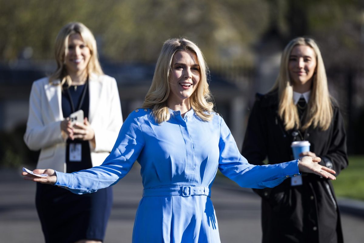 Gobierno de Trump defiende aranceles a los automóviles