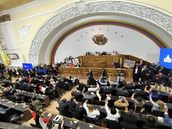 Asamblea Nacional aprueba decreto de emergencia económica