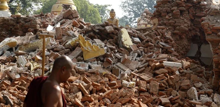 La junta militar cifra en 3.085 las muertes por el terremoto