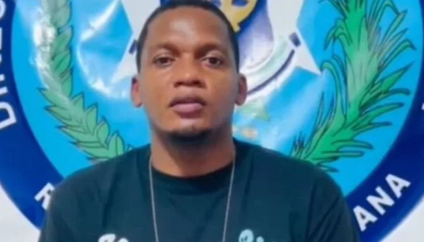 Detienen a "Foster" hombre que fingió haber rescatado 12 personas en la discoteca Jet Set: Ofrecía testimonios falsos a cambio de dinero
