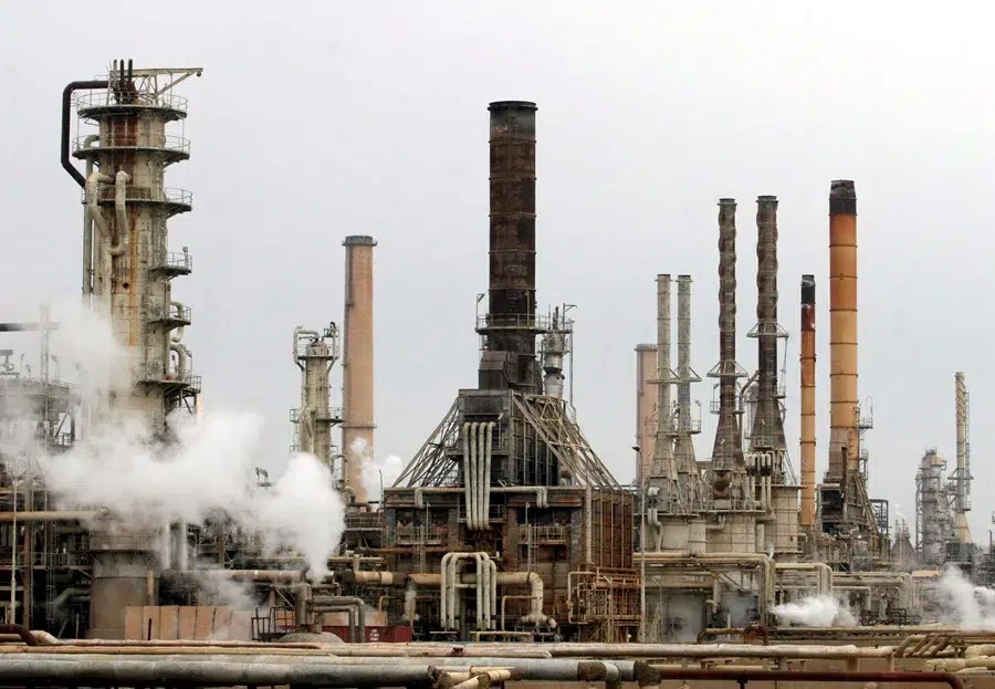 OPEP revisa a la baja el consumo de petróleo por los aranceles de EEUU
