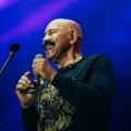 Oscar D’ León rindió homenaje a Rubby Pérez durante la Expo Feria Coatzacoalcos en México