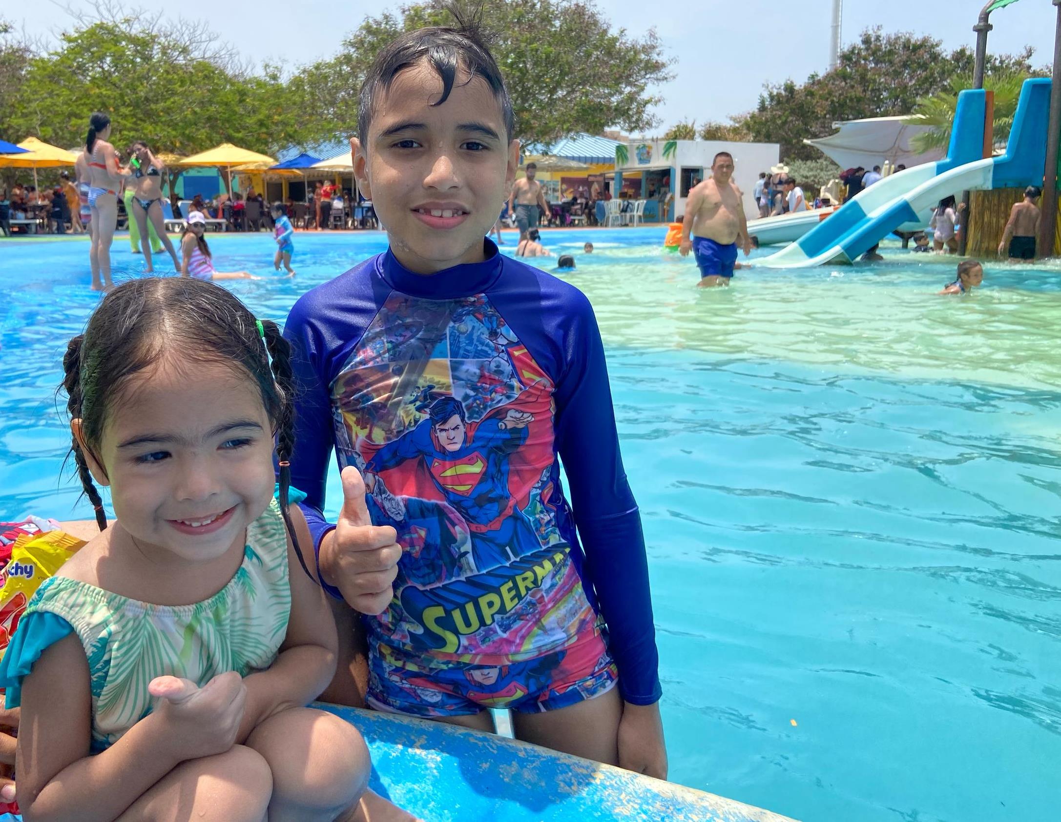 Los niños aman las piscinas: Familias marabinas abarrotaron hoteles, clubes y parques acuáticos esta Semana Santa