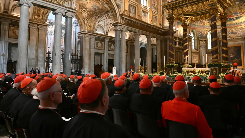 Varios cardenales aseguran que este lunes 28-Abr se elegirá la fecha del cónclave