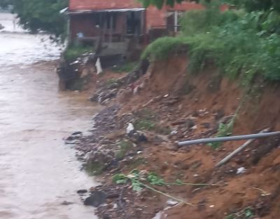 Familias del sector Socorro están en peligro de que la cañada Morillo arrastre sus casas: piden ayuda urgente