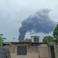 Reportan incendio de gran magnitud en empresa camaronera en El Bajo de San Francisco