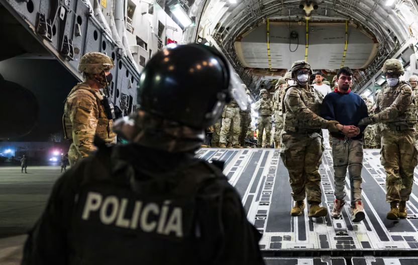 Juez amenaza con declarar al Gobierno de Trump en desacato por expulsar migrantes: "La Constitución no tolera la desobediencia"