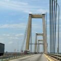 Dos carros impactaron en el Puente sobre el Lago de Maracaibo