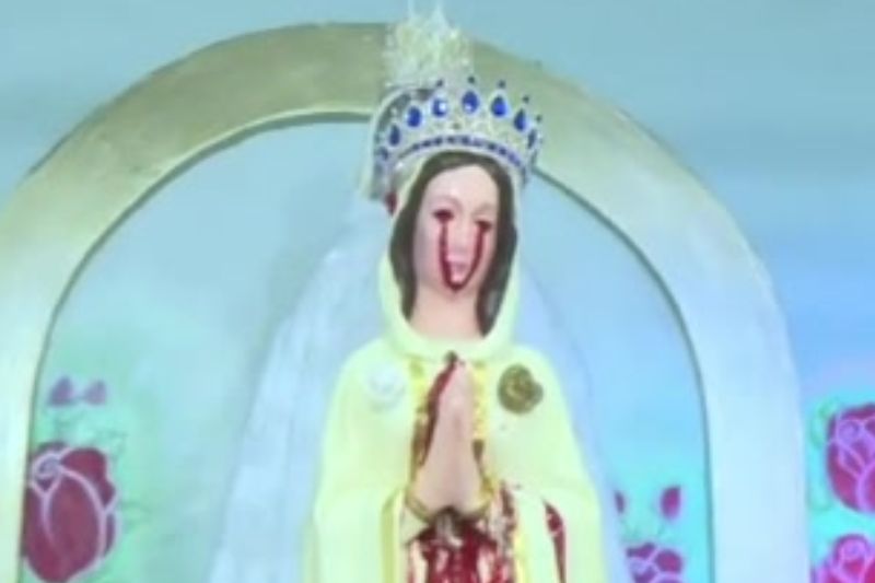 Imagen de la Virgen derrama lágrimas de sangre en Paraguay