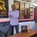 Alfredo Rojas celebra 45 años de carrera artística en Medellín
