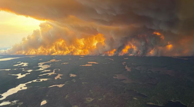 Incendios en Canadá empeoran, según las autoridades