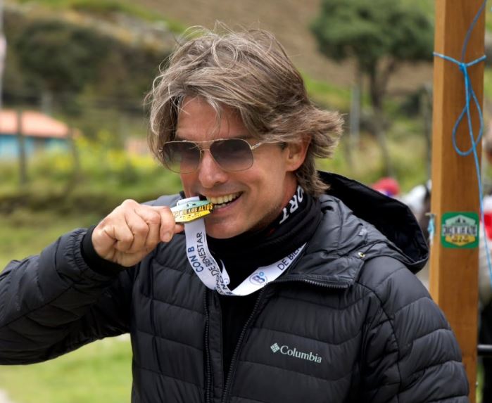 Cristian Zia: El Tom Cruise venezolano que recibe al público en la entrada de los cines y causa revuelo en las redes sociales