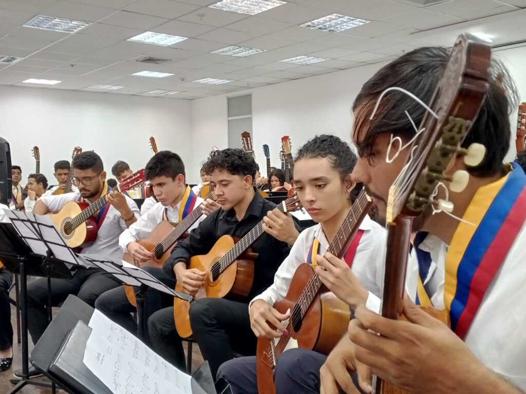 Revólver: Carlos Goñi cabreado por el sonido | bilbaoenvivo, image size:1024x768