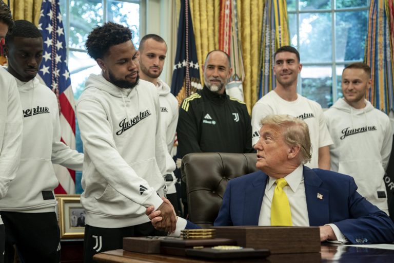 Donald Trump recibió a los jugadores de la Juventus en la Casa Blanca
