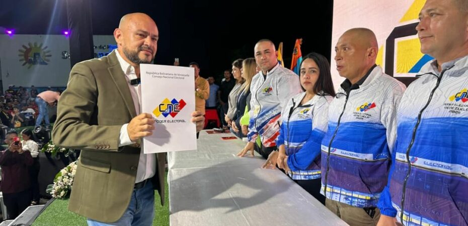 CNE-Zulia proclamó a Héctor Soto como alcalde de San Francisco