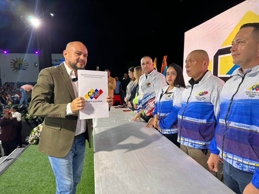 CNE-Zulia proclamó a Héctor Soto como alcalde de San Francisco