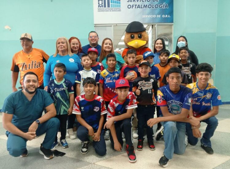 Servicio de Oftalmología del SAHUM apoyando el beisbol zuliano