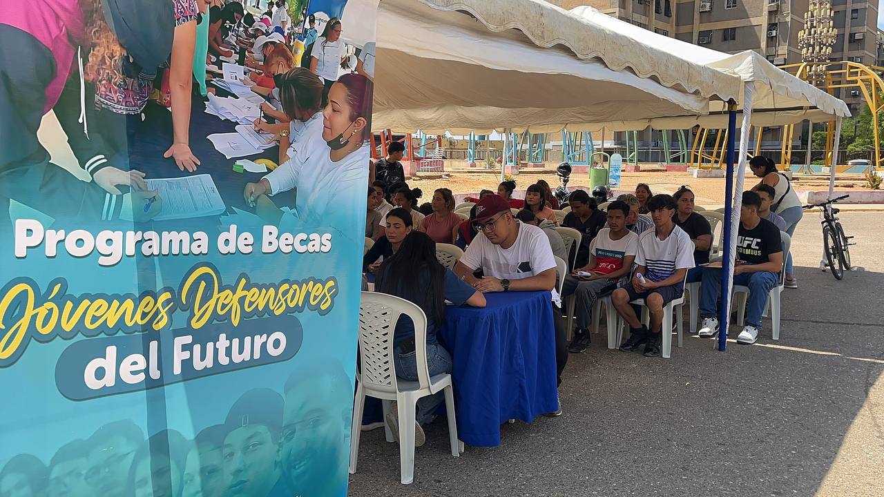 Más de 700 jóvenes se sumaron al censo del Programa de Becas Jóvenes ...