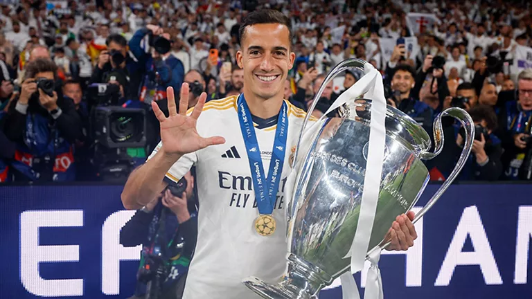 Real Madrid oficializa la salida de Lucas Vázquez