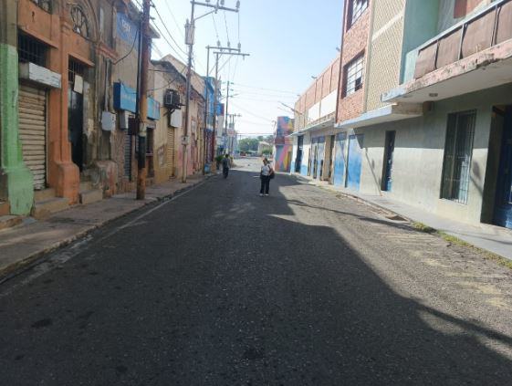 La sombra de un acosador en el centro de Maracaibo