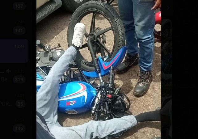 Choque entre moto y camioneta dejó un herido en la Av. Universidad en Maracaibo