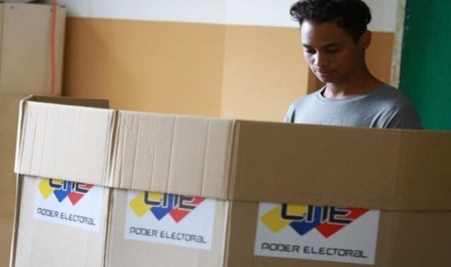 Jóvenes salieron a votar atraídos por la consulta sobre proyectos comunitarios
