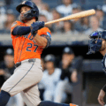 Abucheos en el Yankee Stadium no impidieron el estacazo 20 de José Altuve