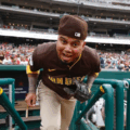 Luis Arráez fue reconocido con el premio “Heart & Hustle”
