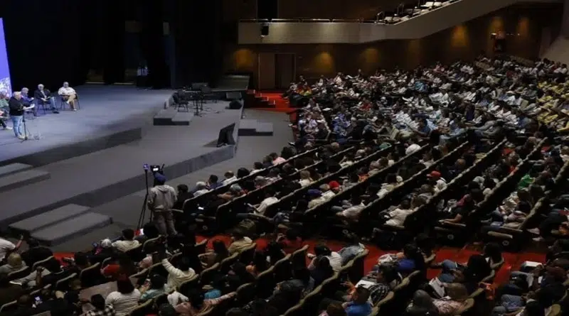 Docentes debaten más de 200 mil propuestas durante asambleas en planteles de cara al plan de 10 años de la educación pública