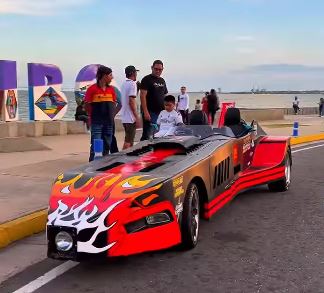 Presentaron “El Cohete” Maracucho de Augusto Pradelli