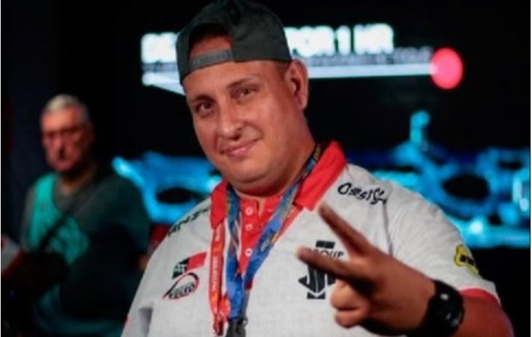 Versión oficial del gobierno de EE UU desmintiendo muerte del animador venezolano Luis Manuel Rivas Velásquez: "Solo se desmayó"