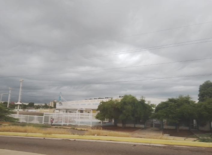 Nubarrones y un fresquito sabroso anuncia que viene lluvia este sábado 16-Ago