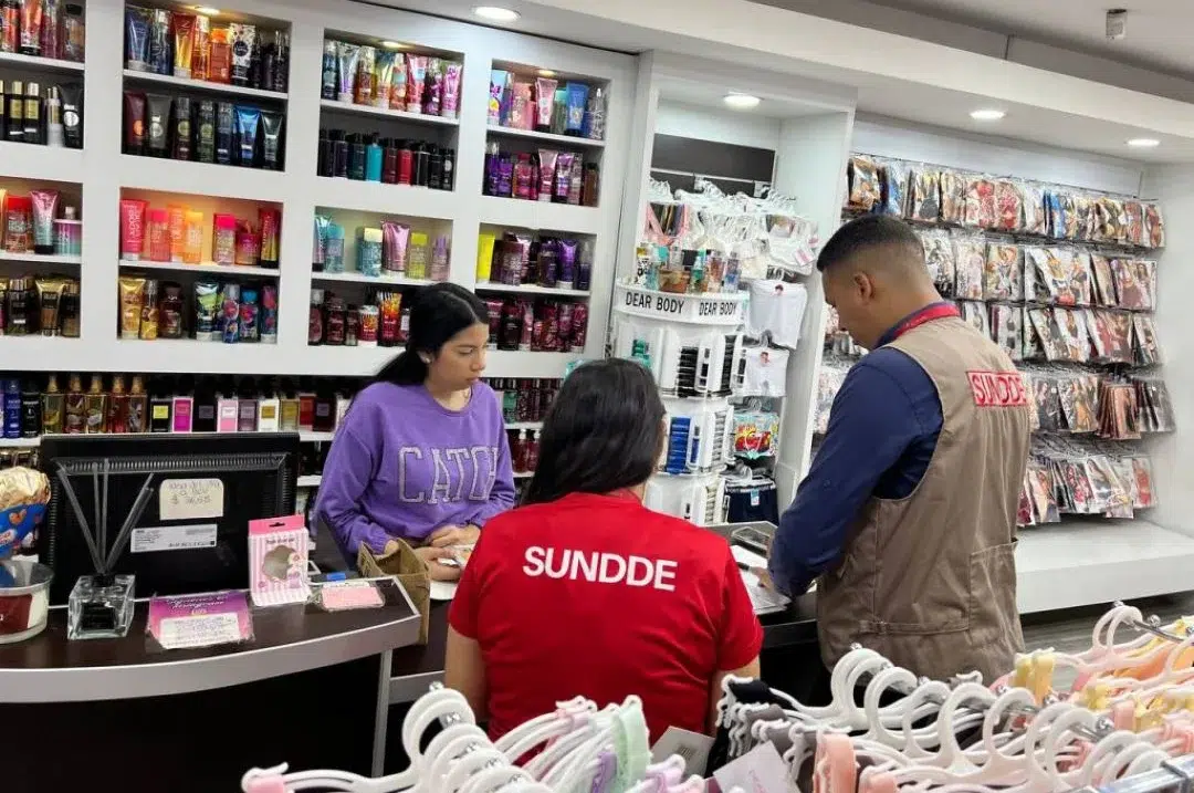 Sundde inicia operativos en librerías y tiendas de uniformes del país