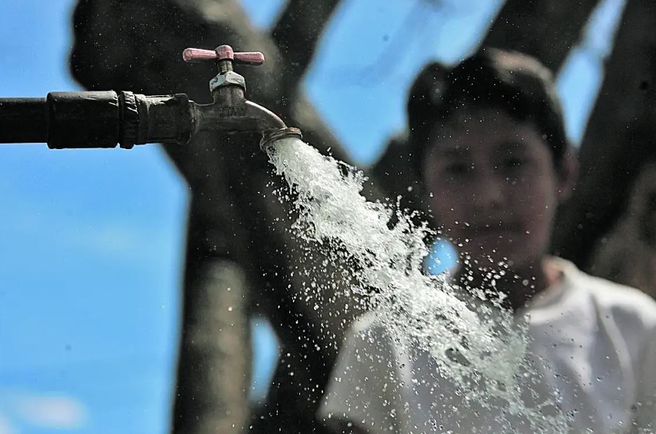 Hidrolago activa servicio de agua en más de 10 parroquias del eje Santa María en Maracaibo