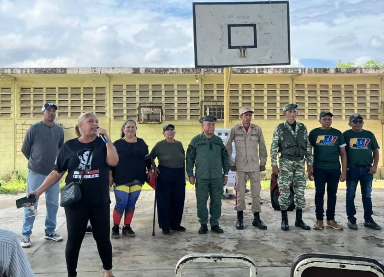 Comunas de Maracaibo se entrenan para la defensa integral de la nación