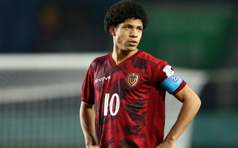David Martínez no estará disponible para el juego ante Argentina
