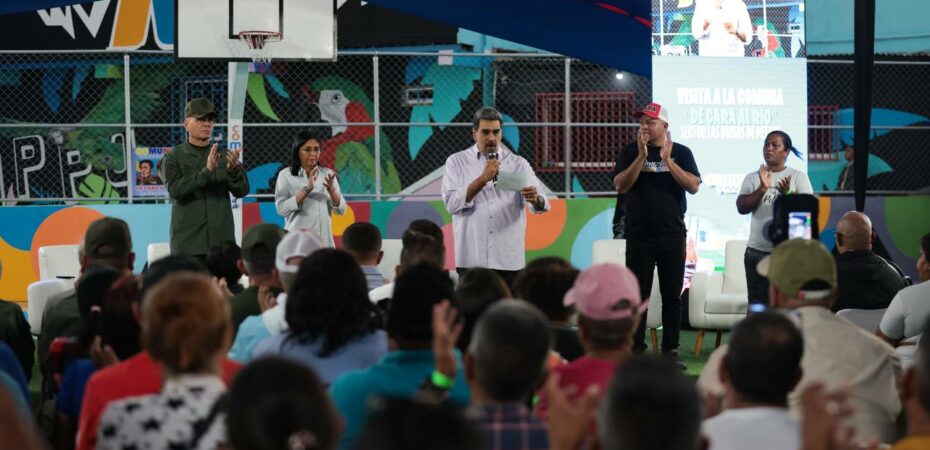 Venezuelans Called to Submit Projects for National Consultation on November 1-2