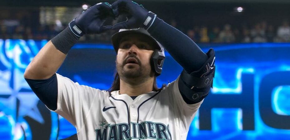 Eugenio Suárez se viste de héroe en triunfo de Marineros por Serie de Campeonato