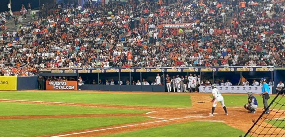 Águilas domina a Tiburones en "El Nido" y comienza con el pie derecho la temporada 2025-26 de la LVBP