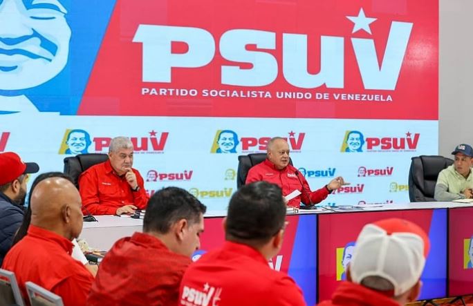 "Quien viole el Artículo invocando invasión bombardeo y fuerzas extranjeras se le aplicará la Ley Simón Bolívar: Diosdado Cabello