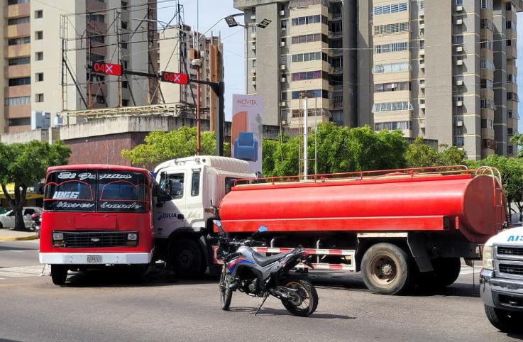 Más de 25 heridos en fuerte choque en la avenida Bella Vista con Cecilio Acosta