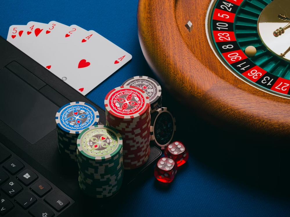 Coljuegos ajusta regulación del casino online y refuerza aportes a la salud en Colombia