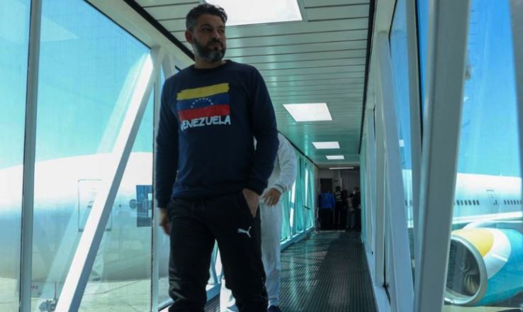 Llegan pasajeros desde Arizona