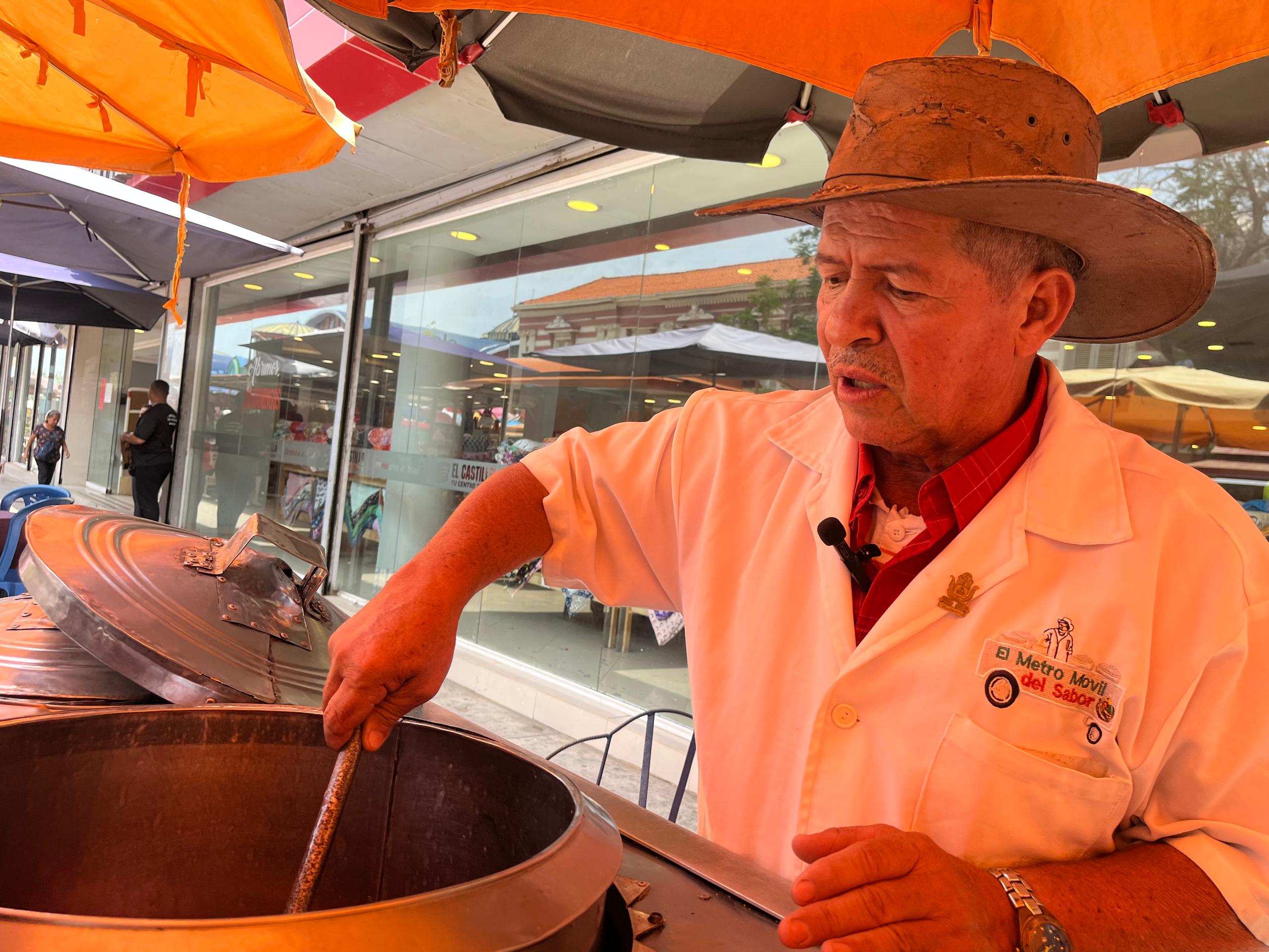 Gueitoreid maracucho pal calor: 40 años en la plaza Baralt